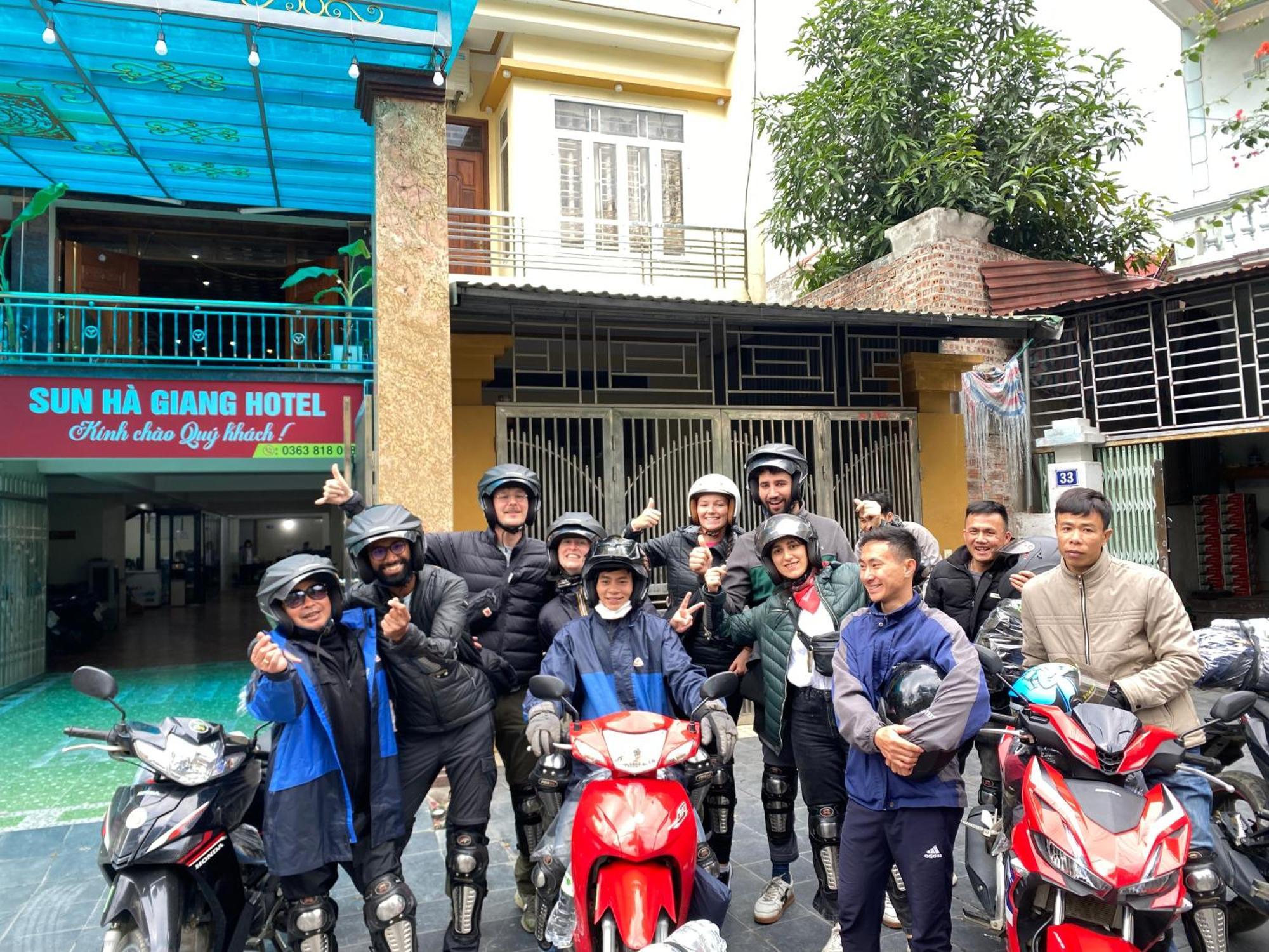 Sun Ha Giang Hotel-Tours-Motorbike Rental Екстериор снимка